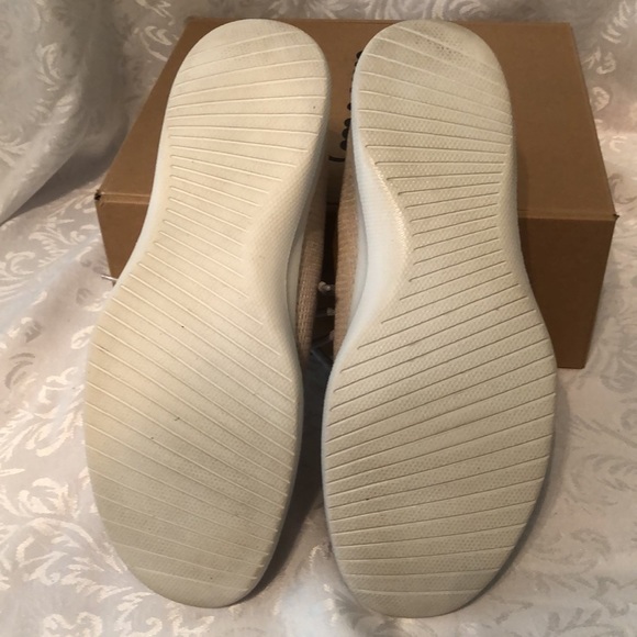 All Birds Tree Runner Tennis Shoes -Women’s 10 -Kauri Stone - Picture 7 of 8